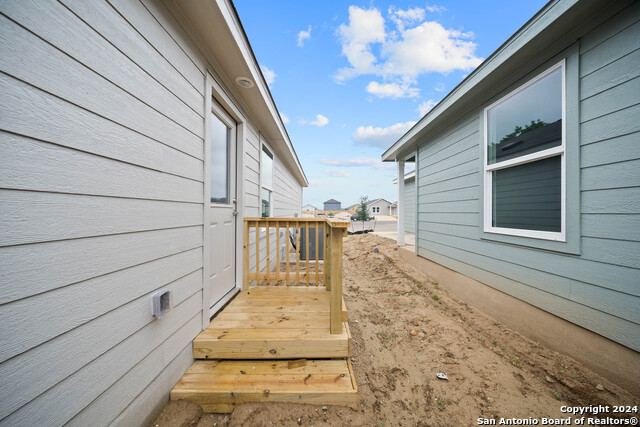 Image 23 of 25 For 13522 Verplank Bend