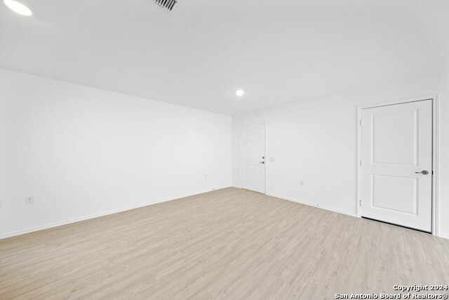 Image 6 of 25 For 13522 Verplank Bend