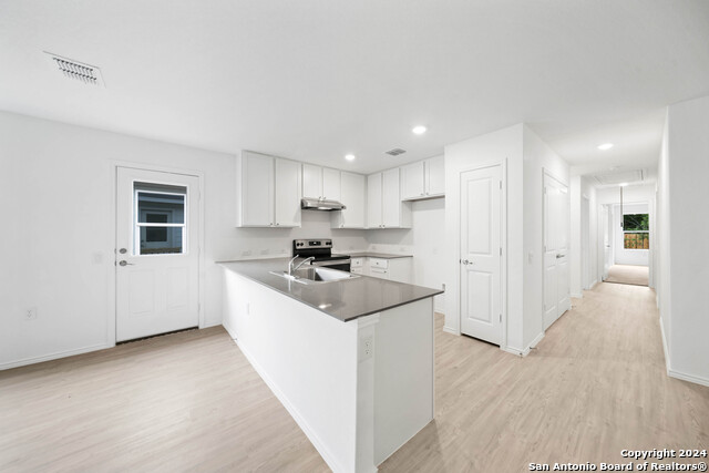 Image 8 of 25 For 13522 Verplank Bend