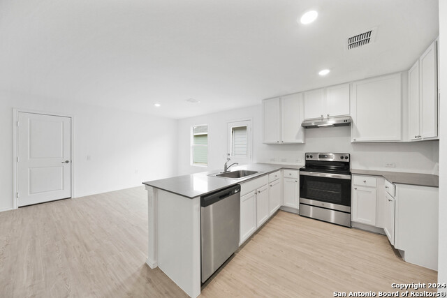 Image 9 of 25 For 13522 Verplank Bend