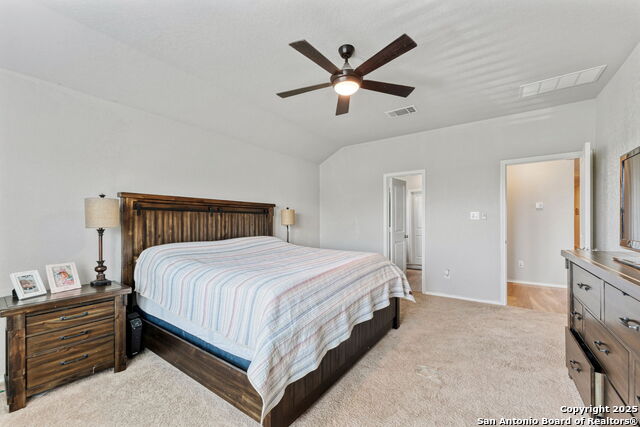 Listing photo id 12 for 2946 Daisy Meadow