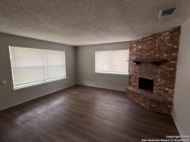 Listing photo id 1 for 8026 Echo Wind