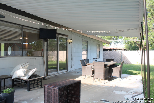 Image 12 of 14 For 5142 Village Ct