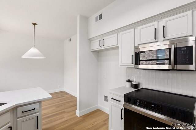 Image 13 of 54 For 959 Lightstone Dr