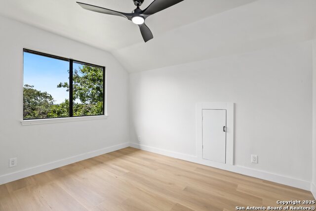 Image 23 of 54 For 959 Lightstone Dr