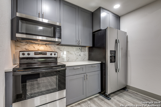 Listing photo id 11 for 2822 Spokane