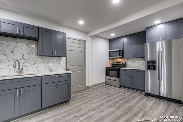 Listing photo id 13 for 2822 Spokane