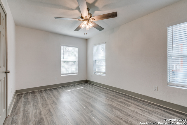 Listing photo id 14 for 2822 Spokane