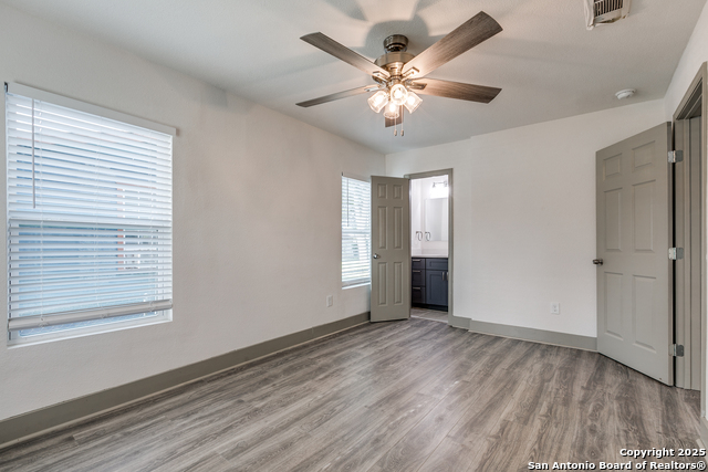 Listing photo id 15 for 2822 Spokane