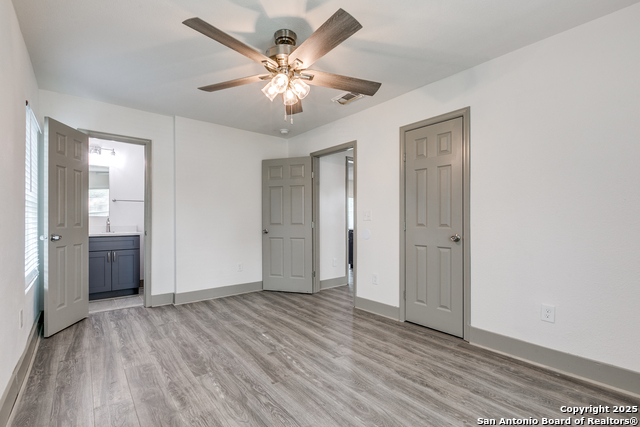 Listing photo id 16 for 2822 Spokane