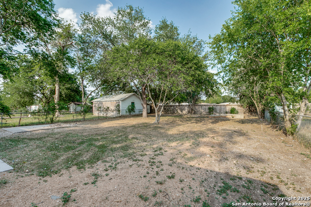 Listing photo id 21 for 2822 Spokane