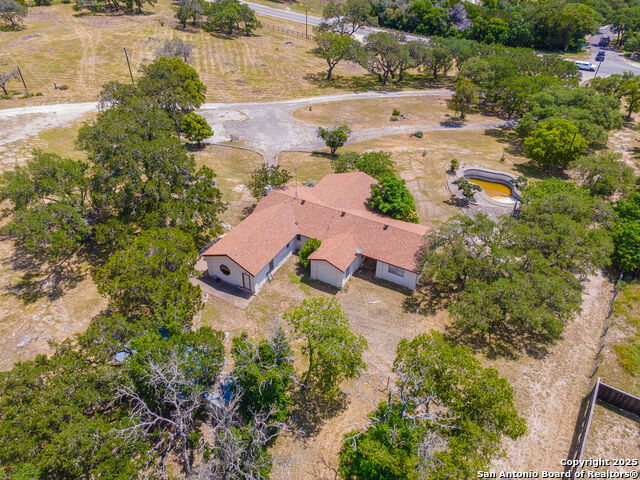 Listing photo id 13 for 30 Fm 1376