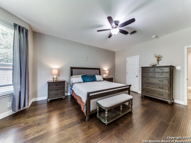 Listing photo id 14 for 737 San Gabriel