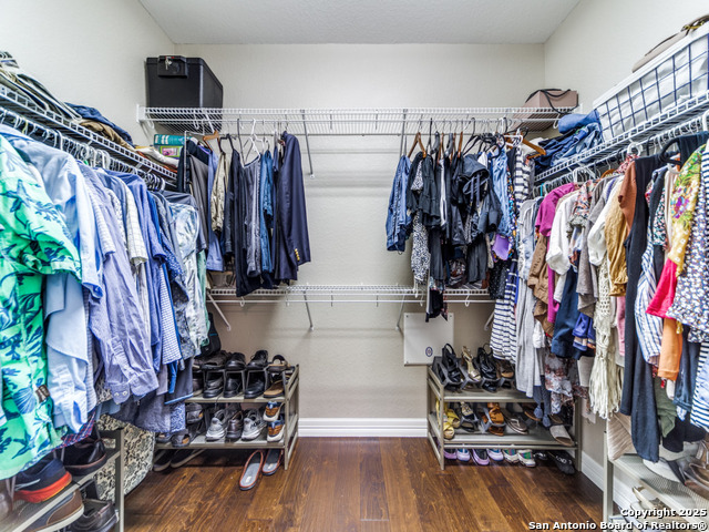 Listing photo id 16 for 737 San Gabriel