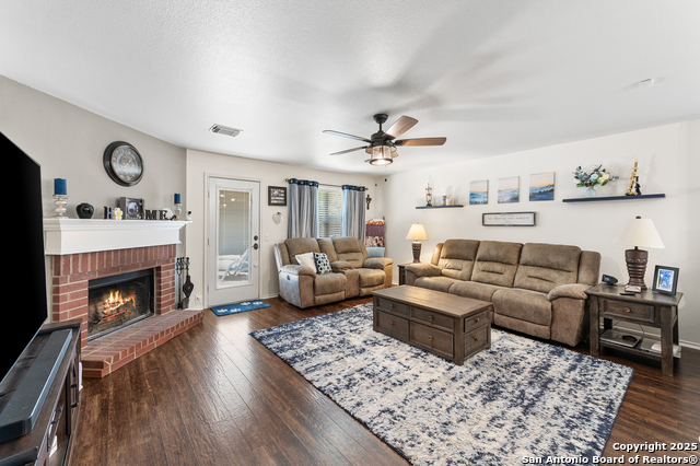 Listing photo id 14 for 1623 Rainy Brook