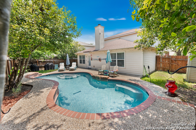 Listing photo id 2 for 1623 Rainy Brook