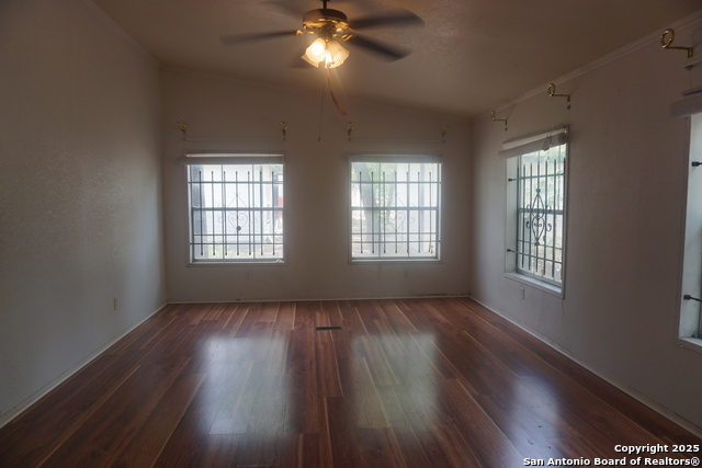 Listing photo id 10 for 23027 Fawn Trail Dr.