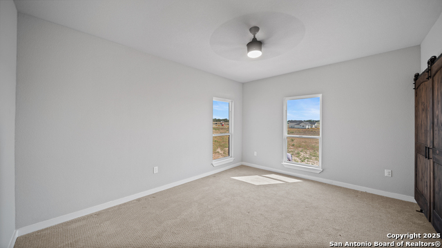 Listing photo id 28 for 201 Lakeview Cir