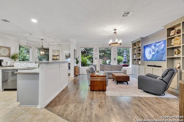 Listing photo id 10 for 795 San Luis