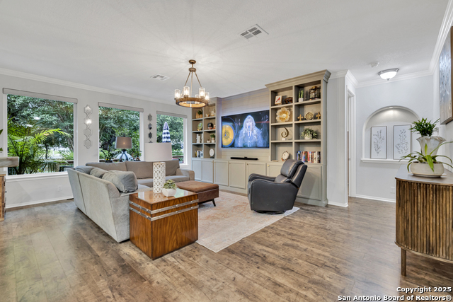 Listing photo id 14 for 795 San Luis