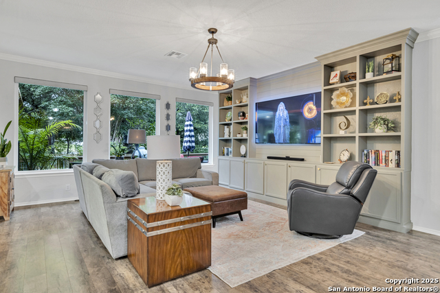 Listing photo id 15 for 795 San Luis