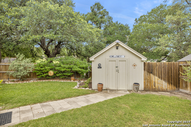 Listing photo id 19 for 795 San Luis