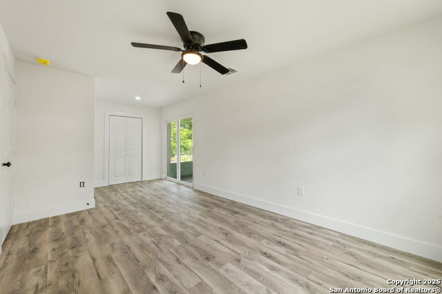 Listing photo id 18 for 259 Future