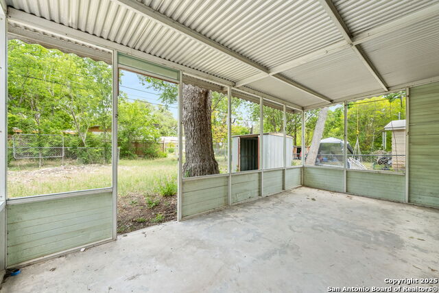 Listing photo id 20 for 259 Future