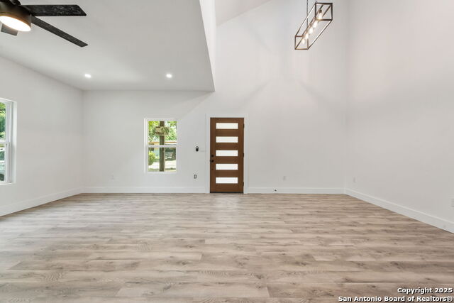 Listing photo id 3 for 259 Future