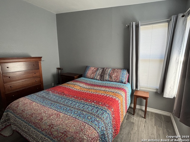 Listing photo id 15 for 527 Artemis