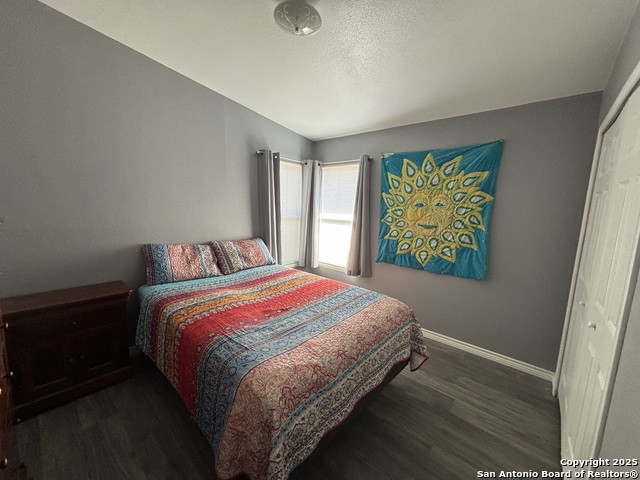 Listing photo id 16 for 527 Artemis
