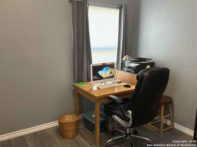 Listing photo id 21 for 527 Artemis