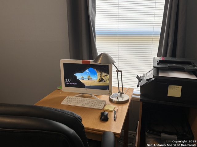Listing photo id 24 for 527 Artemis