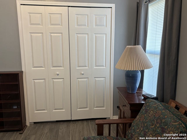 Listing photo id 26 for 527 Artemis