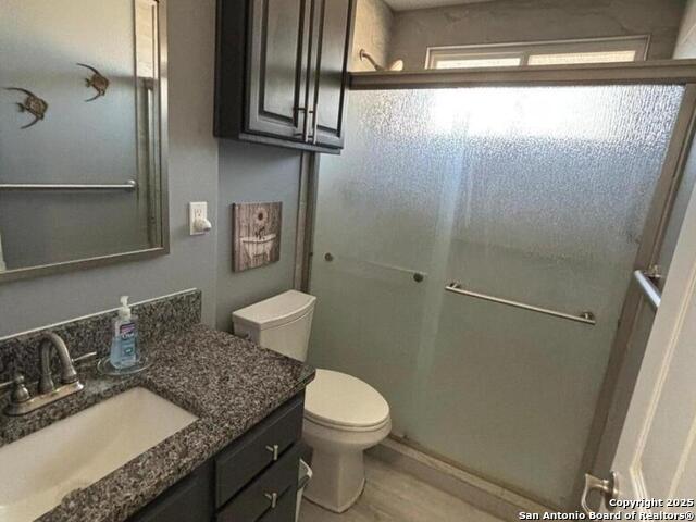Listing photo id 30 for 527 Artemis