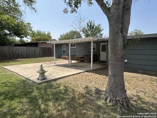 Listing photo id 36 for 527 Artemis