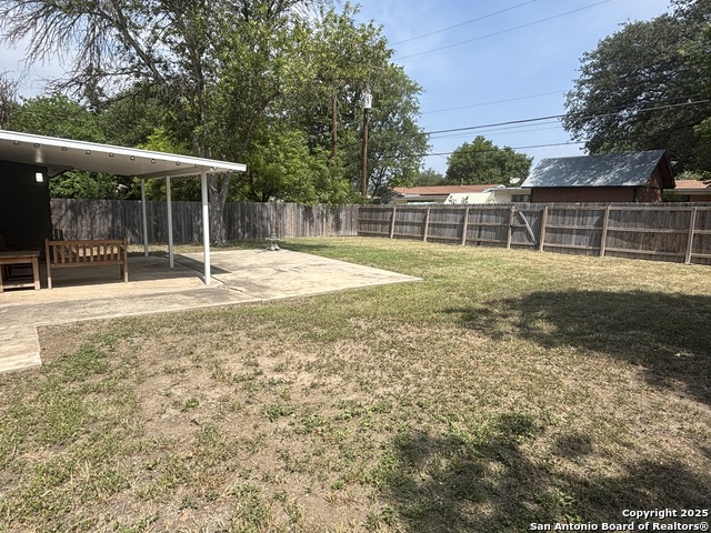 Listing photo id 40 for 527 Artemis