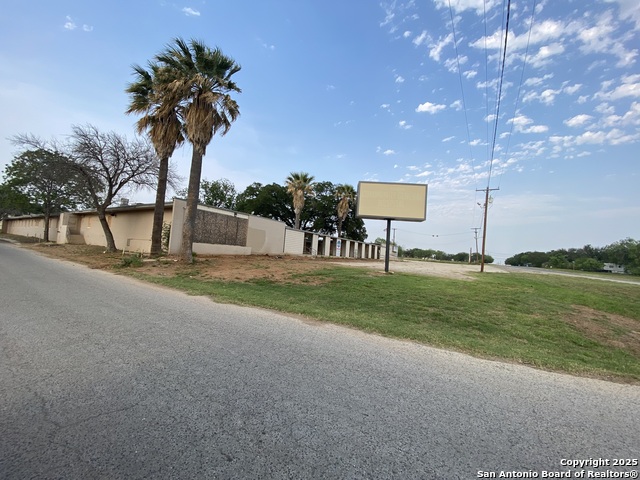 Listing photo id 6 for 230 Miller W