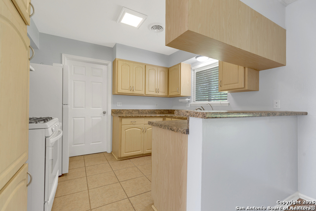 Image 8 of 50 For 4319 Parkwood