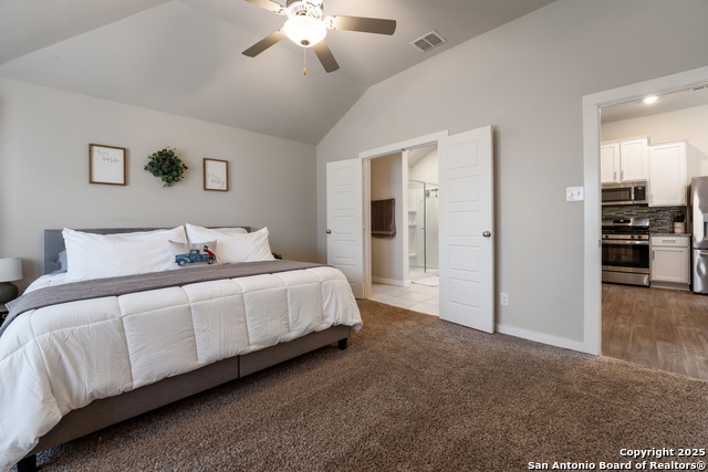 Listing photo id 13 for 6955 Shiraz Way