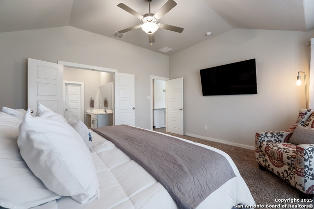 Listing photo id 14 for 6955 Shiraz Way