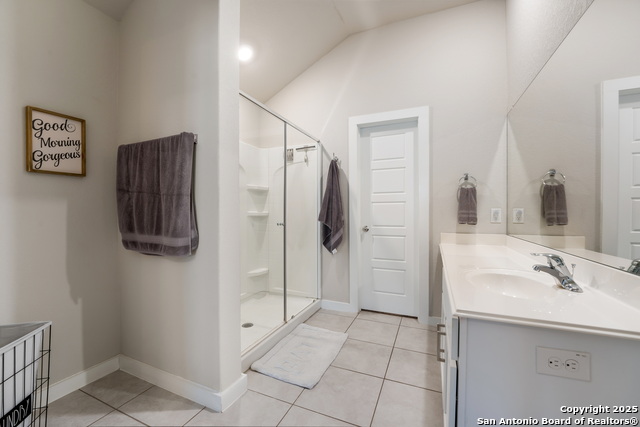 Listing photo id 16 for 6955 Shiraz Way