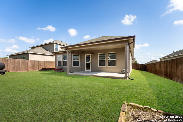 Listing photo id 22 for 6955 Shiraz Way
