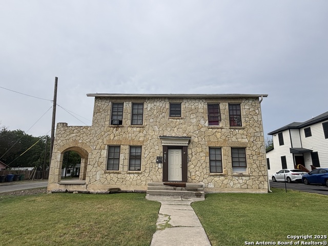 Image 13 of 15 For 1502 Woodlawn W