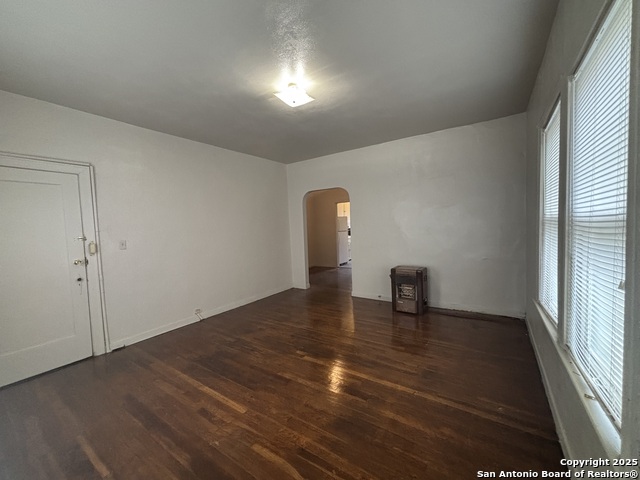 Image 4 of 15 For 1502 Woodlawn W