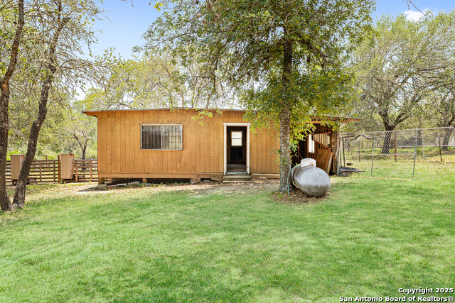 Listing photo id 32 for 229 Maske Rd