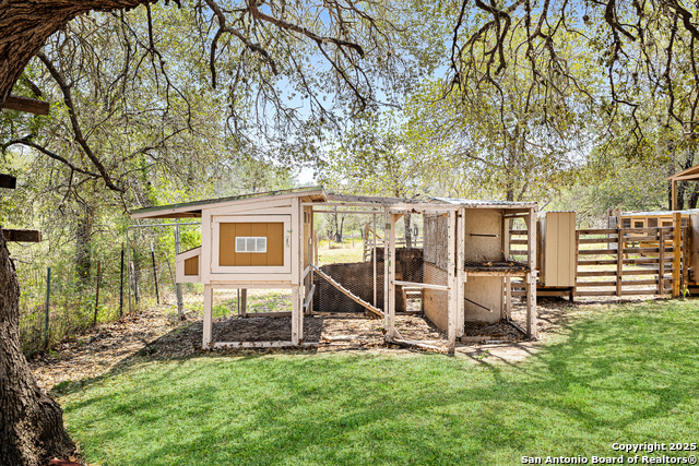 Listing photo id 34 for 229 Maske Rd
