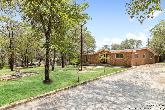 Listing photo id 2 for 229 Maske Rd