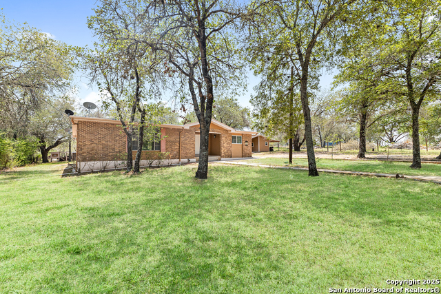 Listing photo id 3 for 229 Maske Rd