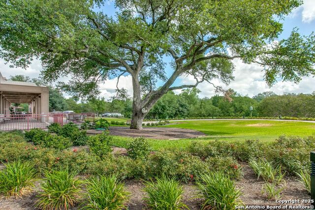Image 23 of 38 For 1 Towers Park Ln  1512
